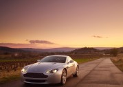 Aston Martin Vantage V8